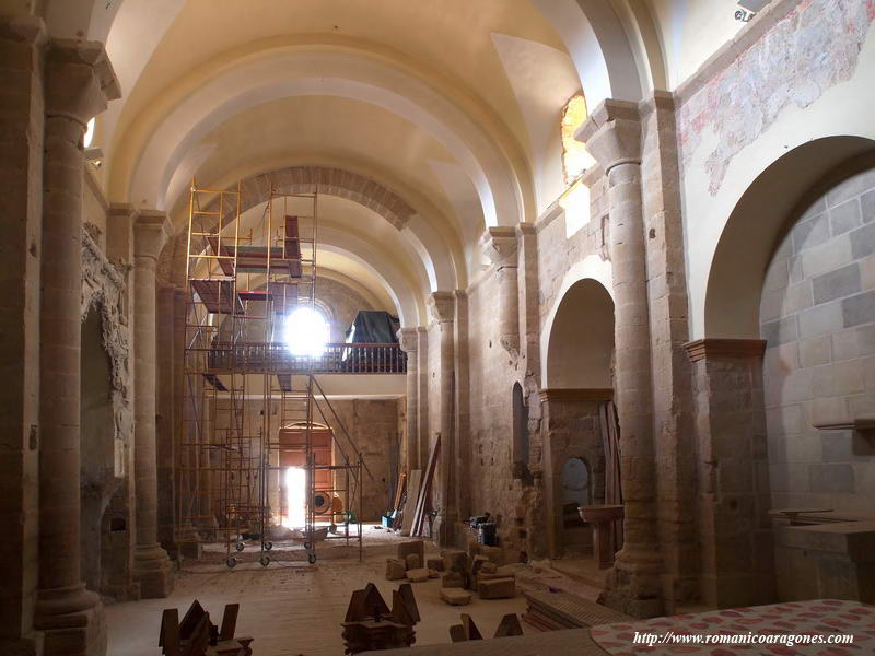 INTERIOR DURANTE LA RESTAURACIÓN (NOVIEMBRE 2014)